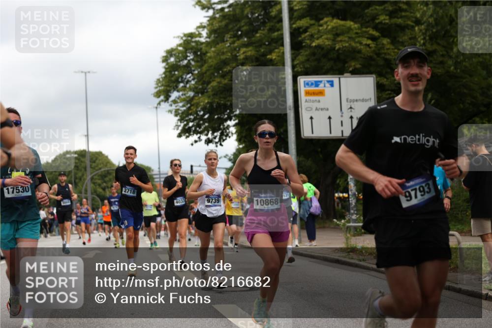 29.06.2025 - hella hamburg halbmarathon Yannick Fuchs http://msf.ph/oto/8216682 29.06.2025 10:45:44 20KM 2364, 2396, 2397, 2670, 2718, 2818, 2823, 4033, 4297, 4404, 4814, 4839, 4967, 5008, 5087, 5102, 6286, 6657, 6776, 7224, 7786, 8371, 8413, 8710, 8856, 9074, 9476, 9656, 9739, 9793, 9869, 10868, 11791, 12224, 12450, 12580, 13015, 13403, 13707, 13726, 13792, 13799, 14012, 14248, 14865, 14994, 15356, 15426, 15496, 15643, 15727, 15831, 15899, 16666, 17033, 17131, 17530, 17682, 17815, 17962, 17978, 17997, 18019, 18475, 18820, 18869, 18982, 19020 meine-sportfotos.de