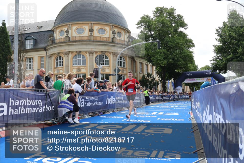 29.06.2025 - hella hamburg halbmarathon Strokosch-Dieckow http://msf.ph/oto/8216717 29.06.2025 10:25:34 Ziel 4338, 13346, 14107 meine-sportfotos.de