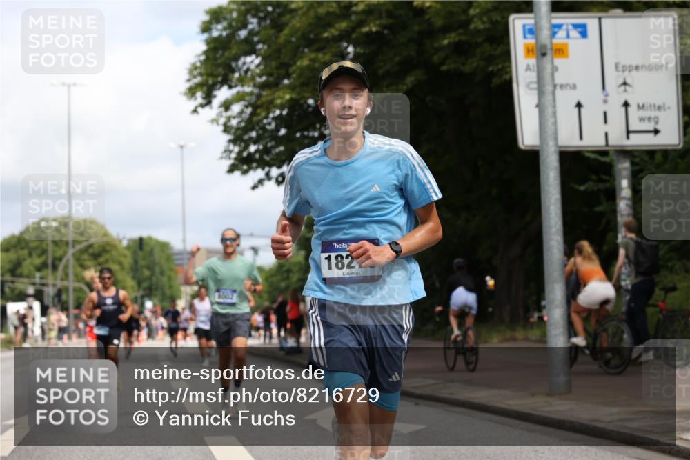 29.06.2025 - hella hamburg halbmarathon Yannick Fuchs http://msf.ph/oto/8216729 29.06.2025 10:32:52 20KM 1042, 1615, 1688, 1710, 2296, 2745, 2849, 3530, 4148, 6095, 7229, 7743, 8002, 8091, 8571, 9171, 9643, 11049, 11952, 12915, 14274, 14688, 14992, 16075, 17623, 18276, 18529, 18584, 18723 meine-sportfotos.de