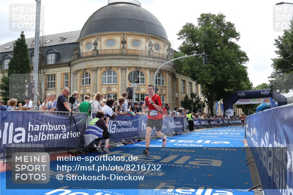 29.06.2025 - hella hamburg halbmarathon Strokosch-Dieckow http://msf.ph/oto/8216732 29.06.2025 10:25:34 Ziel 4338, 13346, 14107 meine-sportfotos.de