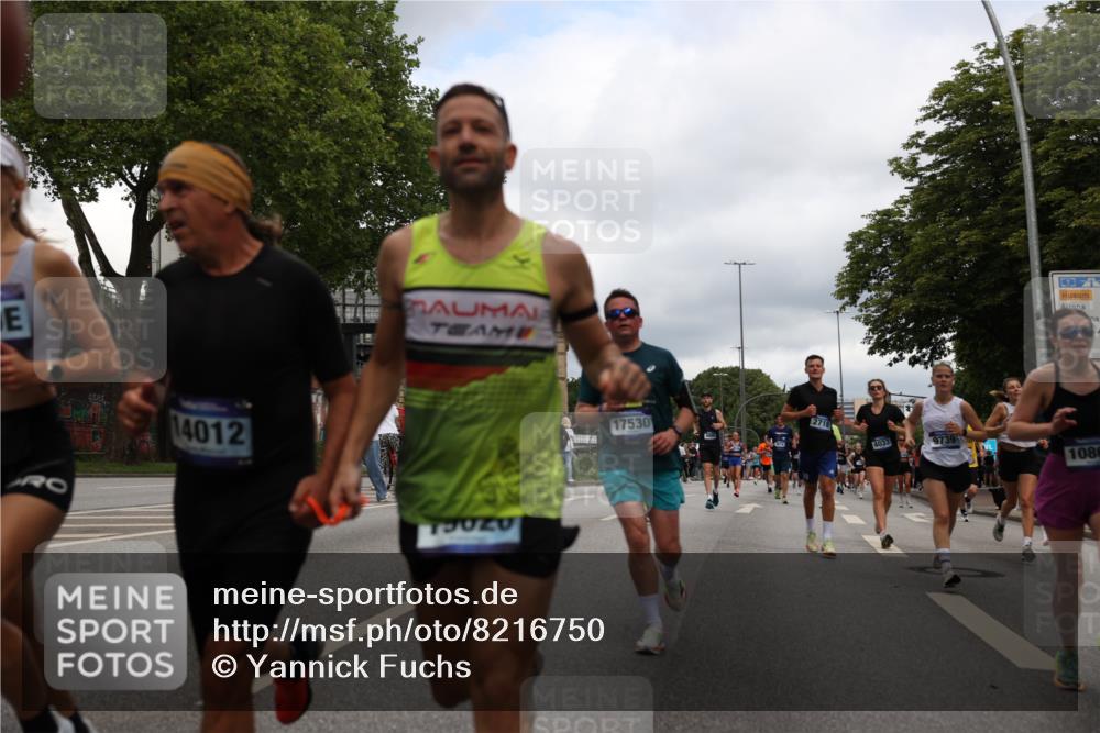 29.06.2025 - hella hamburg halbmarathon Yannick Fuchs http://msf.ph/oto/8216750 29.06.2025 10:45:44 20KM 2364, 2396, 2397, 2670, 2718, 2818, 2823, 4033, 4297, 4404, 4814, 4839, 4967, 5008, 5087, 5102, 6286, 6657, 6776, 7224, 7786, 8371, 8413, 8710, 8856, 9074, 9476, 9656, 9739, 9793, 9869, 10868, 11791, 12224, 12450, 12580, 13015, 13403, 13707, 13726, 13792, 13799, 14012, 14248, 14865, 14994, 15356, 15426, 15496, 15643, 15727, 15831, 15899, 16666, 17033, 17131, 17530, 17682, 17815, 17962, 17978, 17997, 18019, 18475, 18820, 18869, 18982, 19020 meine-sportfotos.de