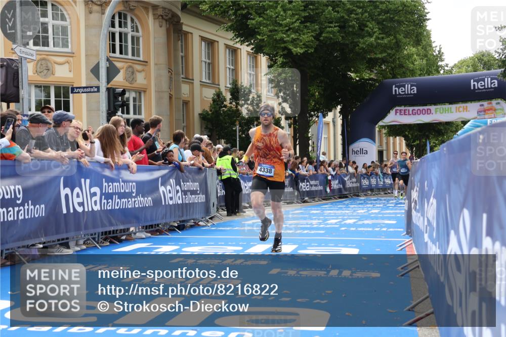 29.06.2025 - hella hamburg halbmarathon Strokosch-Dieckow http://msf.ph/oto/8216822 29.06.2025 10:25:40 Ziel 4338, 11228, 14107 meine-sportfotos.de