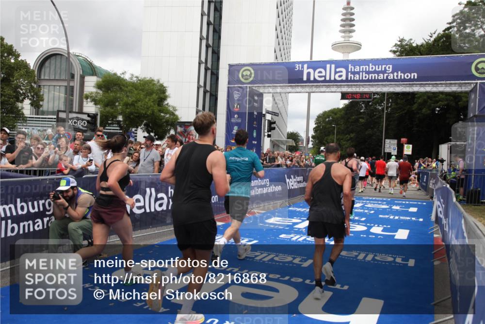 29.06.2025 - hella hamburg halbmarathon Michael Strokosch http://msf.ph/oto/8216868 29.06.2025 10:48:13 Ziel 1914, 4324, 4711, 9544, 9626, 9638, 12685, 12706, 13570, 14192, 14814, 15590, 15973, 15981, 16094, 16149, 16269 meine-sportfotos.de
