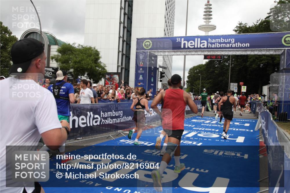 29.06.2025 - hella hamburg halbmarathon Michael Strokosch http://msf.ph/oto/8216904 29.06.2025 10:48:14 Ziel 1914, 4324, 4711, 8916, 9544, 9626, 9638, 12685, 14192, 14814, 15590, 15973, 15981, 16094, 16149, 16269 meine-sportfotos.de