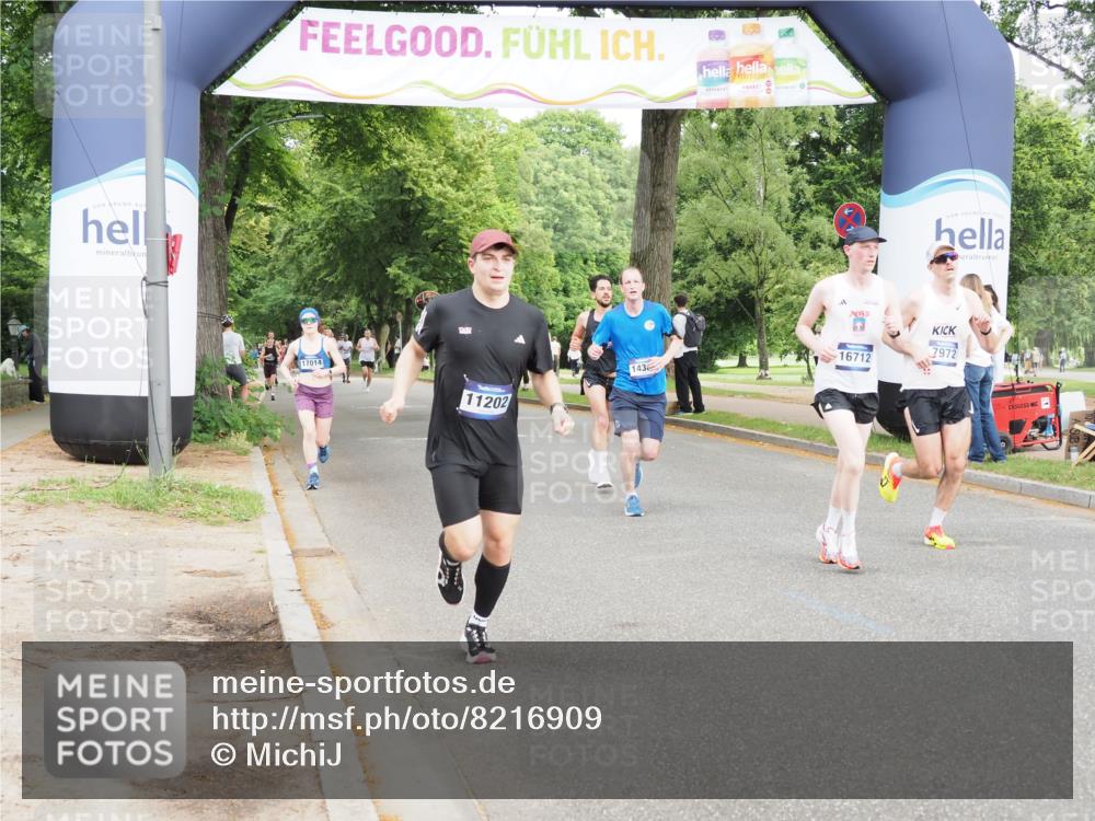 29.06.2025 - hella hamburg halbmarathon MichiJ http://msf.ph/oto/8216909 29.06.2025 10:23:43 Zwischen KM18-KM19 57, 1217, 5048, 6169, 7972, 9519, 11202, 14388, 16712 meine-sportfotos.de