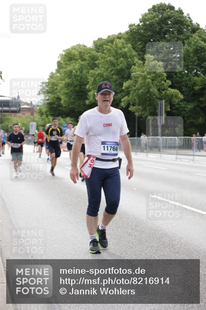 29.06.2025 - hella hamburg halbmarathon Jannik Wohlers http://msf.ph/oto/8216914 29.06.2025 10:27:05 Lombardsbrücke 4372, 5285, 5825, 6214, 10158, 11256, 11766, 12500, 14206, 17427, 17791, 18012, 18097, 18766 meine-sportfotos.de