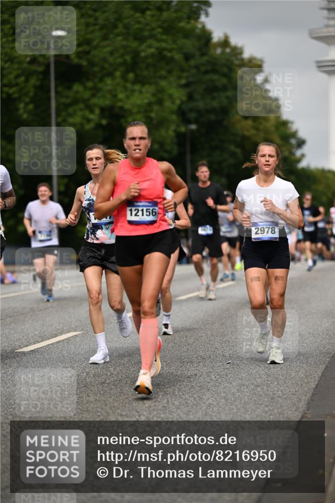 29.06.2025 - hella hamburg halbmarathon Dr. Thomas Lammeyer http://msf.ph/oto/8216950 29.06.2025 10:12:50 Kennedybrücke 1147, 1188, 2427, 2978, 4859, 5100, 5885, 6590, 6674, 6918, 7198, 7348, 7453, 9457, 9616, 9718, 9823, 9951, 9958, 9966, 10092, 10609, 10857 meine-sportfotos.de