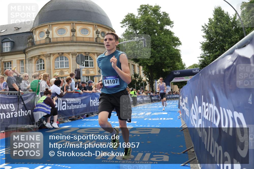 29.06.2025 - hella hamburg halbmarathon Strokosch-Dieckow http://msf.ph/oto/8216957 29.06.2025 10:25:45 Ziel 11228, 14107, 17258, 18692 meine-sportfotos.de