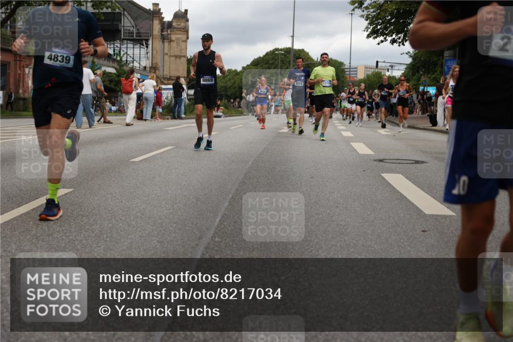 29.06.2025 - hella hamburg halbmarathon Yannick Fuchs http://msf.ph/oto/8217034 29.06.2025 10:45:47 20KM 2364, 2396, 2397, 2670, 2718, 2818, 4033, 4814, 4839, 4967, 5008, 5087, 5102, 6286, 6657, 6776, 7786, 8371, 8413, 8710, 8856, 9074, 9476, 9656, 9739, 9793, 9869, 10868, 11551, 11791, 12224, 12450, 12580, 13015, 13051, 13403, 13707, 13726, 13792, 13799, 14012, 14248, 14865, 14994, 15356, 15496, 15643, 15727, 15831, 16179, 16591, 17033, 17131, 17530, 17682, 17815, 17962, 17978, 17997, 18019, 18475, 18869, 18982, 19020 meine-sportfotos.de