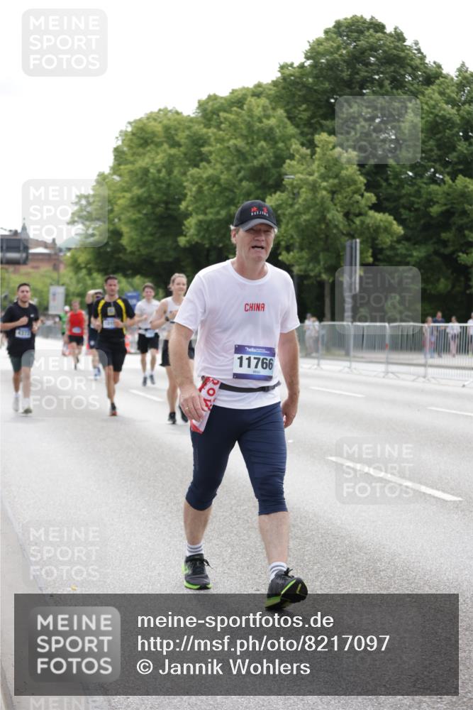 29.06.2025 - hella hamburg halbmarathon Jannik Wohlers http://msf.ph/oto/8217097 29.06.2025 10:27:05 Lombardsbrücke 4372, 5285, 5825, 6214, 10158, 11256, 11766, 12500, 14206, 17427, 17791, 18012, 18097, 18766 meine-sportfotos.de