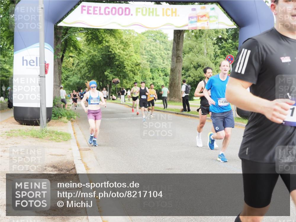 29.06.2025 - hella hamburg halbmarathon MichiJ http://msf.ph/oto/8217104 29.06.2025 10:23:45 Zwischen KM18-KM19 57, 1217, 6169, 7884, 7972, 9519, 11202, 14388, 16712, 17014 meine-sportfotos.de