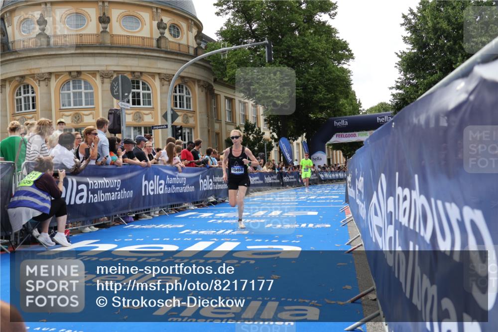 29.06.2025 - hella hamburg halbmarathon Strokosch-Dieckow http://msf.ph/oto/8217177 29.06.2025 10:25:56 Ziel 9767, 10468, 13779, 17003, 17258, 18692 meine-sportfotos.de