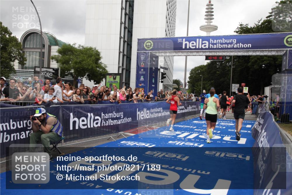 29.06.2025 - hella hamburg halbmarathon Michael Strokosch http://msf.ph/oto/8217189 29.06.2025 10:48:17 Ziel 1914, 7599, 8916, 9544, 9626, 11211, 12685, 14192, 14797, 14814, 15590, 15629, 15973, 15981, 16094, 16269, 18963, 19127 meine-sportfotos.de