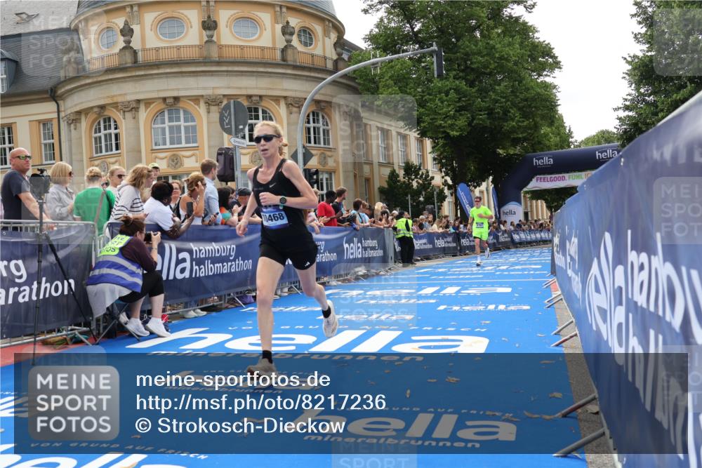 29.06.2025 - hella hamburg halbmarathon Strokosch-Dieckow http://msf.ph/oto/8217236 29.06.2025 10:25:57 Ziel 9767, 10468, 13779, 17003, 17258, 18692 meine-sportfotos.de