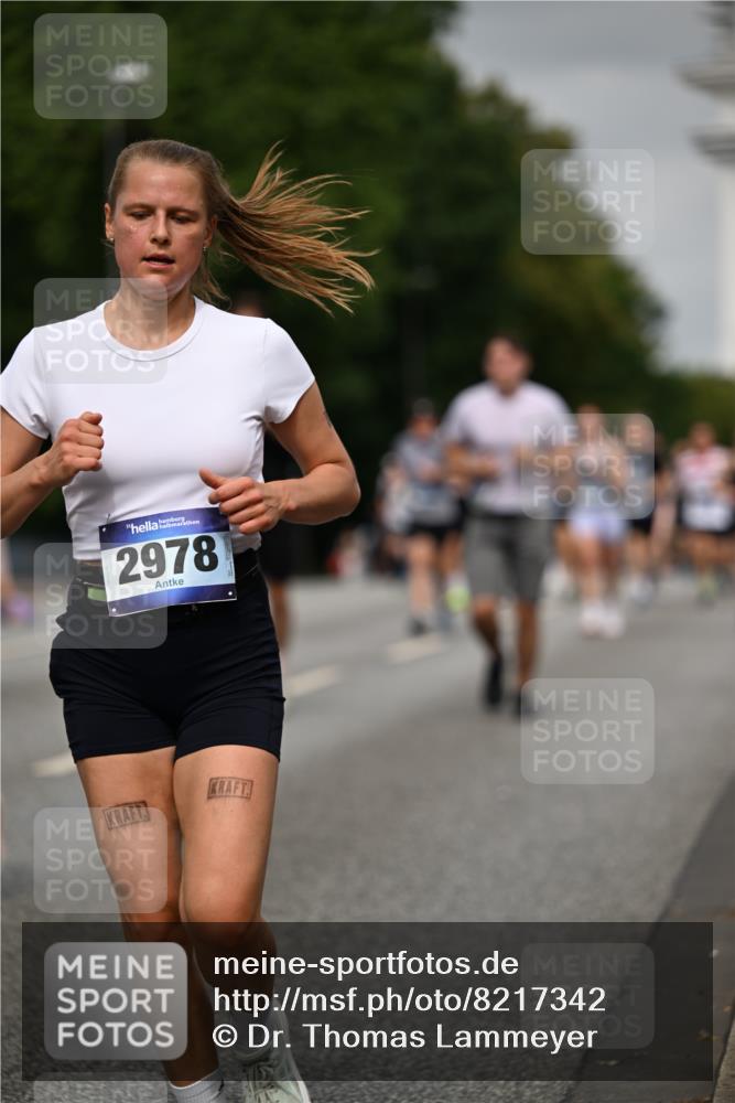29.06.2025 - hella hamburg halbmarathon Dr. Thomas Lammeyer http://msf.ph/oto/8217342 29.06.2025 10:12:52 Kennedybrücke 1147, 1188, 2427, 2978, 3762, 4859, 5100, 5885, 6590, 6674, 7198, 7348, 7453, 9457, 9616, 9718, 9823, 9951, 9958, 9966, 10092, 10609, 10857 meine-sportfotos.de