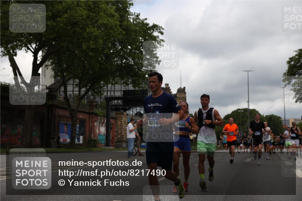 29.06.2025 - hella hamburg halbmarathon Yannick Fuchs http://msf.ph/oto/8217490 29.06.2025 10:45:51 20KM 2364, 2396, 2397, 2670, 2718, 2818, 4033, 4140, 4814, 4839, 5008, 5102, 6286, 6657, 6776, 7724, 7786, 8371, 8413, 8710, 8856, 9074, 9082, 9656, 9739, 9793, 9869, 11551, 11791, 12224, 12450, 12580, 13015, 13047, 13051, 13707, 13726, 13792, 13799, 14012, 14122, 14248, 14865, 14994, 15356, 15496, 15643, 15727, 15829, 15831, 16003, 16179, 16591, 17033, 17131, 17682, 17815, 17962, 17978, 17997, 18019, 18475, 18869, 18982, 19020 meine-sportfotos.de