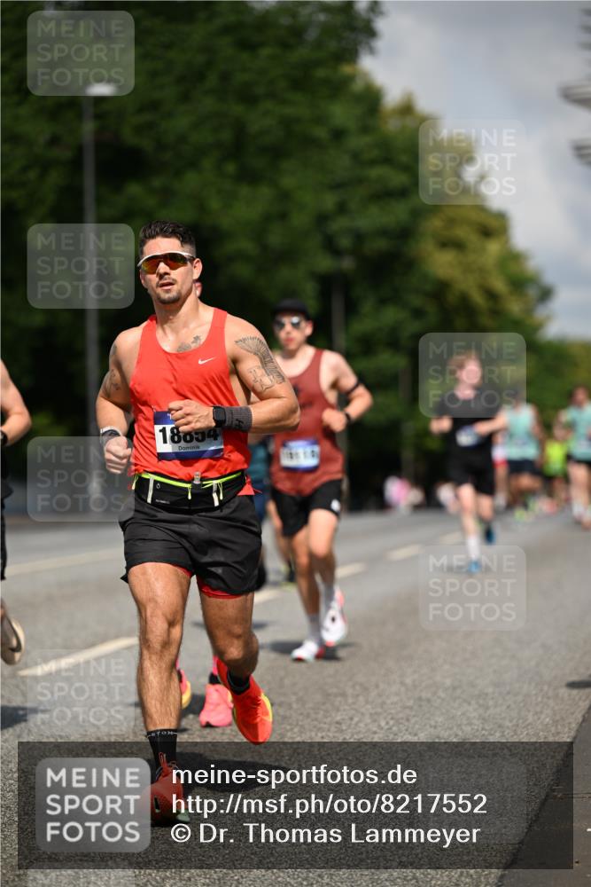 29.06.2025 - hella hamburg halbmarathon Dr. Thomas Lammeyer http://msf.ph/oto/8217552 29.06.2025 09:49:19 Kennedybrücke 57, 1686, 1707, 1894, 2525, 4463, 4812, 5187, 5550, 6169, 6495, 6878, 7055, 7186, 7845, 7880, 7965, 8062, 8784, 9345, 10453, 10484, 10876, 11199 meine-sportfotos.de