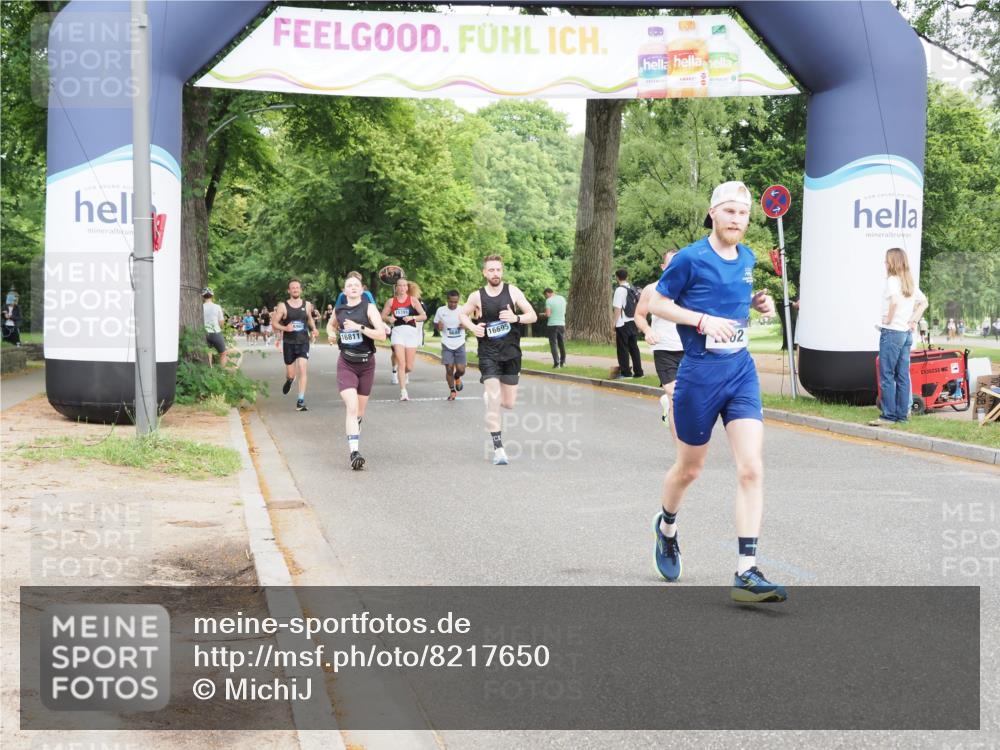 29.06.2025 - hella hamburg halbmarathon MichiJ http://msf.ph/oto/8217650 29.06.2025 10:23:52 Zwischen KM18-KM19 1002, 1644, 7884, 8864, 16140, 16695, 17014 meine-sportfotos.de