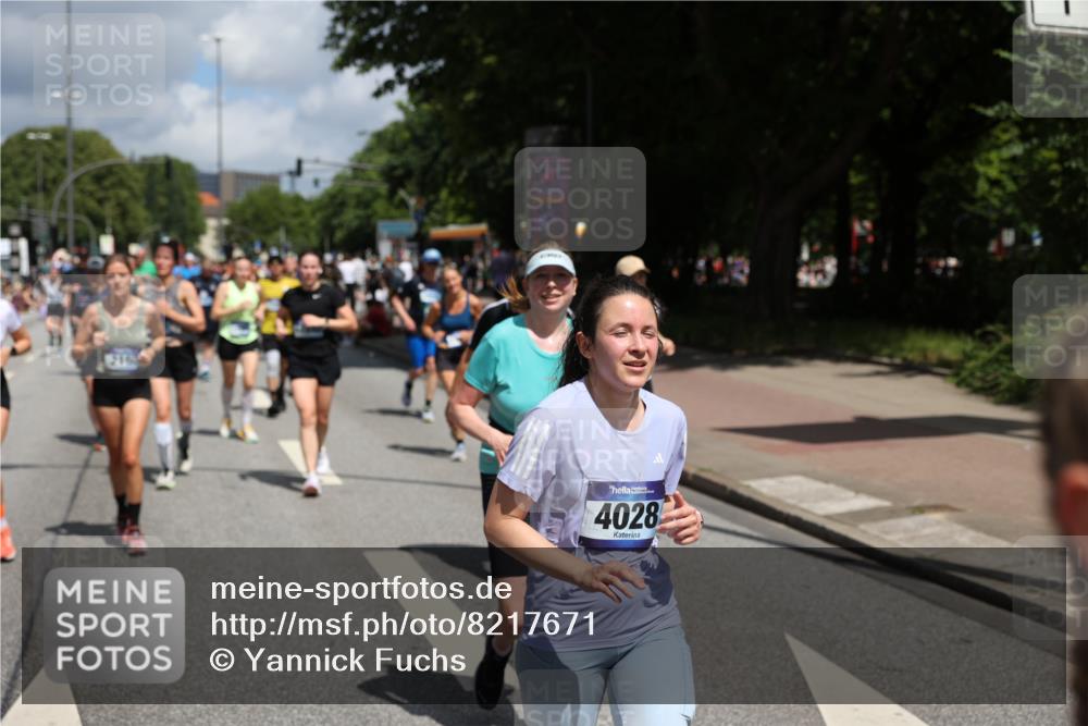 29.06.2025 - hella hamburg halbmarathon Yannick Fuchs http://msf.ph/oto/8217671 29.06.2025 11:40:45 20KM 1323, 1339, 1786, 2163, 2482, 3295, 4028, 4202, 4296, 4885, 4906, 5671, 6450, 6463, 6611, 6875, 7293, 7829, 8203, 8477, 8621, 8795, 9000, 9084, 9085, 9187, 9557, 10060, 10454, 10512, 10584, 10673, 10777, 10920, 11098, 11408, 12104, 12185, 12493, 12725, 12780, 12801, 12802, 12997, 13145, 13426, 13559, 14020, 14021, 14080, 14081, 14426, 15551, 16141, 16368, 16701, 16840, 16846, 17143, 17158, 17210, 17318, 17514, 18157, 18494 meine-sportfotos.de