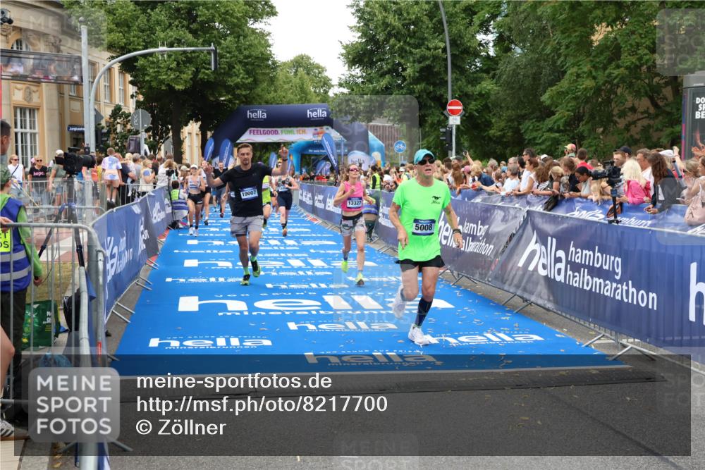 29.06.2025 - hella hamburg halbmarathon Zöllner http://msf.ph/oto/8217700 29.06.2025 10:51:43 Ziel 5008, 6286, 13327, 14012, 14458, 15496, 15831, 15899, 19007, 19020 meine-sportfotos.de