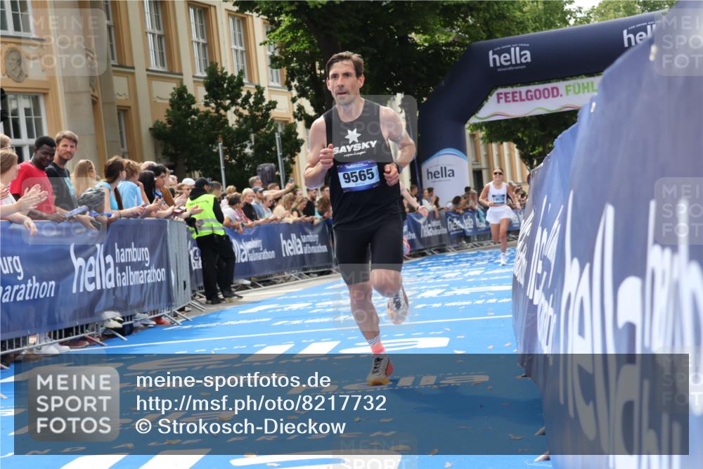 29.06.2025 - hella hamburg halbmarathon Strokosch-Dieckow http://msf.ph/oto/8217732 29.06.2025 10:26:39 Ziel 1065, 1577, 9565, 10848, 19076 meine-sportfotos.de
