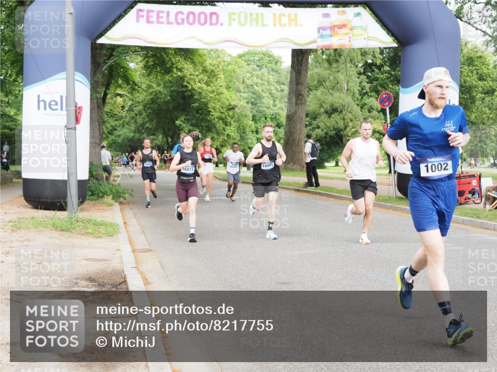 29.06.2025 - hella hamburg halbmarathon MichiJ http://msf.ph/oto/8217755 29.06.2025 10:23:52 Zwischen KM18-KM19 1002, 1644, 7884, 8864, 16140, 16695, 17014 meine-sportfotos.de