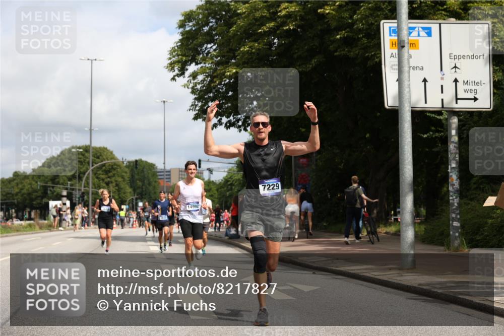 29.06.2025 - hella hamburg halbmarathon Yannick Fuchs http://msf.ph/oto/8217827 29.06.2025 10:32:56 20KM 1042, 1615, 1688, 1710, 2296, 2745, 2849, 3530, 4148, 5091, 6095, 7110, 7229, 8002, 8091, 8571, 9171, 11049, 11952, 12915, 13755, 14274, 14688, 14992, 16075, 17623, 18276, 18529, 18584, 18723, 18761 meine-sportfotos.de