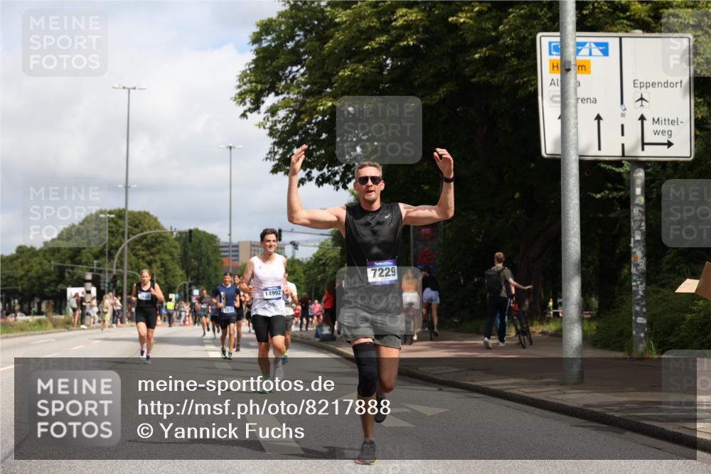 29.06.2025 - hella hamburg halbmarathon Yannick Fuchs http://msf.ph/oto/8217888 29.06.2025 10:32:56 20KM 1042, 1615, 1688, 1710, 2296, 2745, 2849, 3530, 4148, 5091, 6095, 7110, 7229, 8002, 8091, 8571, 9171, 11049, 11952, 12915, 13755, 14274, 14688, 14992, 16075, 17623, 18276, 18529, 18584, 18723, 18761 meine-sportfotos.de