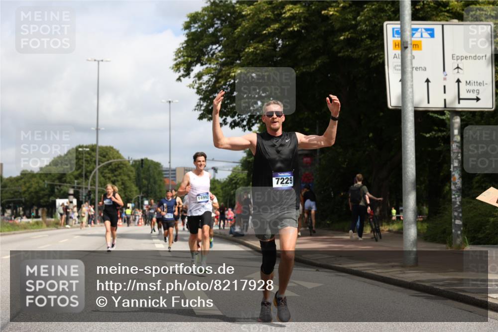 29.06.2025 - hella hamburg halbmarathon Yannick Fuchs http://msf.ph/oto/8217928 29.06.2025 10:32:56 20KM 1042, 1615, 1688, 1710, 2296, 2745, 2849, 3530, 4148, 5091, 6095, 7110, 7229, 8002, 8091, 8571, 9171, 11049, 11952, 12915, 13755, 14274, 14688, 14992, 16075, 17623, 18276, 18529, 18584, 18723, 18761 meine-sportfotos.de