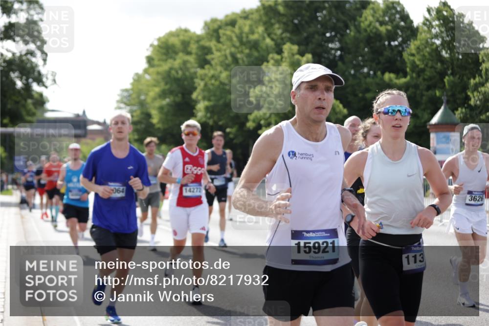 29.06.2025 - hella hamburg halbmarathon Jannik Wohlers http://msf.ph/oto/8217932 29.06.2025 09:50:16 Lombardsbrücke 1209, 1358, 1697, 1700, 1882, 2675, 2719, 3626, 4205, 4229, 4380, 4893, 5472, 5508, 5745, 5752, 5916, 6080, 6458, 6529, 6686, 6687, 7026, 8958, 9116, 10064, 10783, 10922, 11281, 11284, 11305, 11379, 11491, 11731, 13446, 13876, 14012, 14092, 14272, 14555, 14783, 14798, 15297, 15421, 15493, 15623, 15888, 15921, 16249, 16301, 16599, 16820, 16992, 17120, 17251, 17486, 17516, 17623, 17632, 17726, 18449, 18491, 18723, 18803, 19020, 19046 meine-sportfotos.de