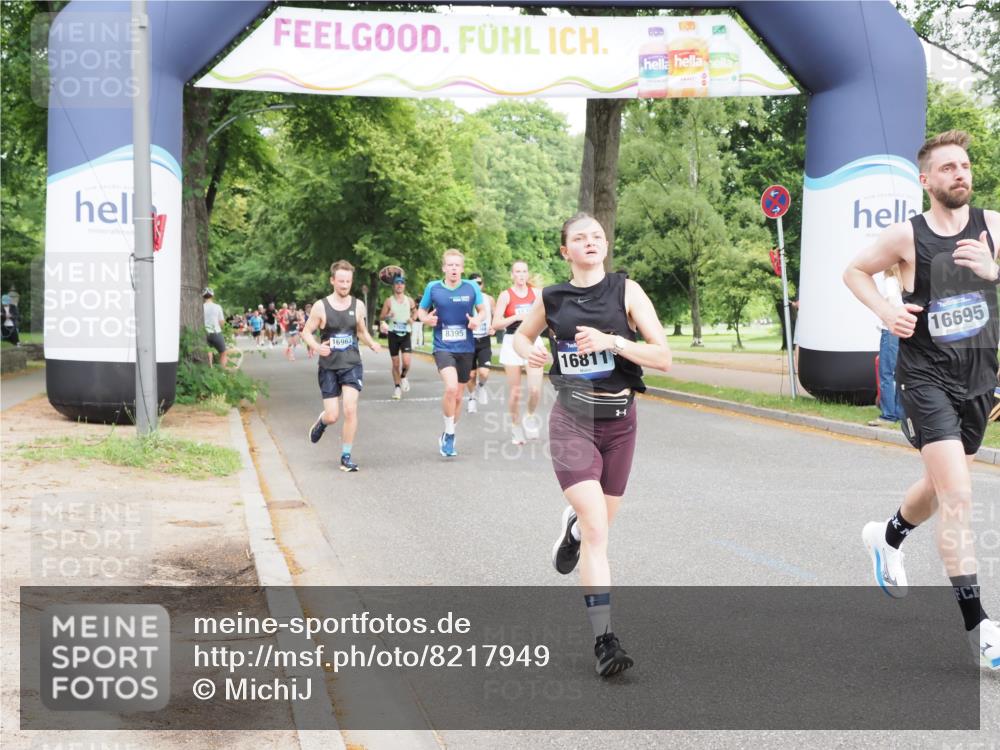 29.06.2025 - hella hamburg halbmarathon MichiJ http://msf.ph/oto/8217949 29.06.2025 10:23:54 Zwischen KM18-KM19 1002, 1644, 8395, 8864, 16140, 16695, 16811 meine-sportfotos.de