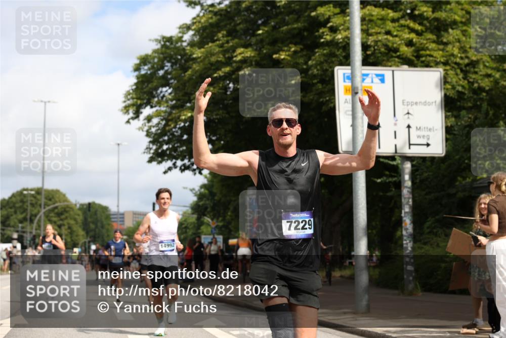 29.06.2025 - hella hamburg halbmarathon Yannick Fuchs http://msf.ph/oto/8218042 29.06.2025 10:32:57 20KM 1042, 1615, 1688, 1710, 2262, 2296, 2745, 2849, 3530, 4148, 5091, 5248, 6095, 7110, 7229, 8002, 8091, 8571, 9171, 11049, 11952, 12915, 13755, 14688, 14992, 16075, 17623, 18276, 18529, 18584, 18723, 18761 meine-sportfotos.de