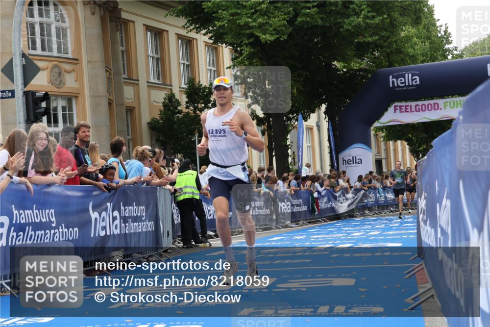 29.06.2025 - hella hamburg halbmarathon Strokosch-Dieckow http://msf.ph/oto/8218059 29.06.2025 10:26:52 Ziel 5344, 9079, 12641, 12992, 13780, 13956, 15023, 19050 meine-sportfotos.de