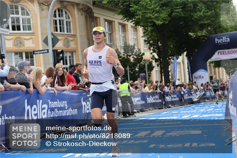 29.06.2025 - hella hamburg halbmarathon Strokosch-Dieckow http://msf.ph/oto/8218089 29.06.2025 10:26:53 Ziel 5344, 9079, 12641, 12992, 13780, 13956, 15023, 15671, 19050 meine-sportfotos.de
