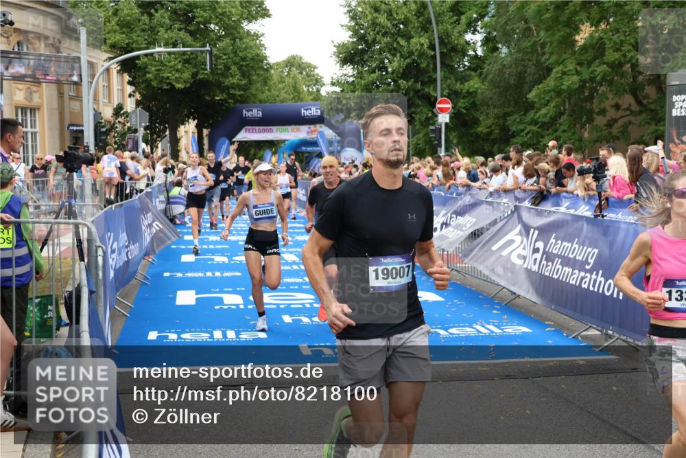 29.06.2025 - hella hamburg halbmarathon Zöllner http://msf.ph/oto/8218100 29.06.2025 10:51:46 Ziel 2396, 6286, 7224, 8710, 8819, 12224, 14012, 14458, 15496, 15727, 15831, 15899, 17682, 19020, 19053 meine-sportfotos.de