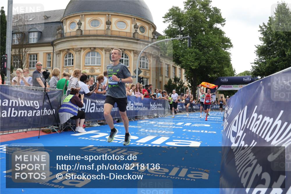 29.06.2025 - hella hamburg halbmarathon Strokosch-Dieckow http://msf.ph/oto/8218136 29.06.2025 10:26:59 Ziel 9079, 12641, 12992, 13780, 13956, 14828, 15023, 15671, 19050 meine-sportfotos.de