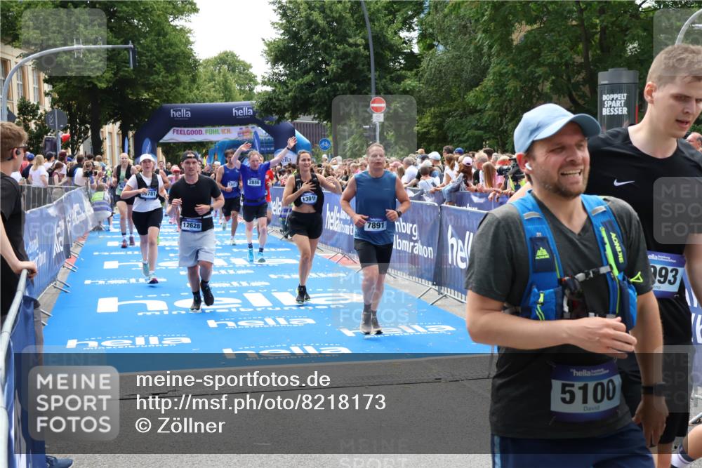 29.06.2025 - hella hamburg halbmarathon Zöllner http://msf.ph/oto/8218173 29.06.2025 11:24:41 Ziel 1694, 2097, 2886, 3458, 6556, 7188, 7190, 7891, 9567, 9635, 10989, 12628, 13014, 13031, 14633, 16154, 16781 meine-sportfotos.de