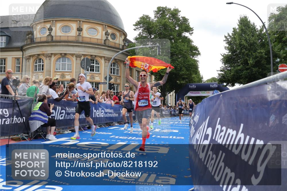 29.06.2025 - hella hamburg halbmarathon Strokosch-Dieckow http://msf.ph/oto/8218192 29.06.2025 10:27:01 Ziel 9079, 12641, 12992, 13780, 13956, 14828, 15023, 15671, 19050 meine-sportfotos.de
