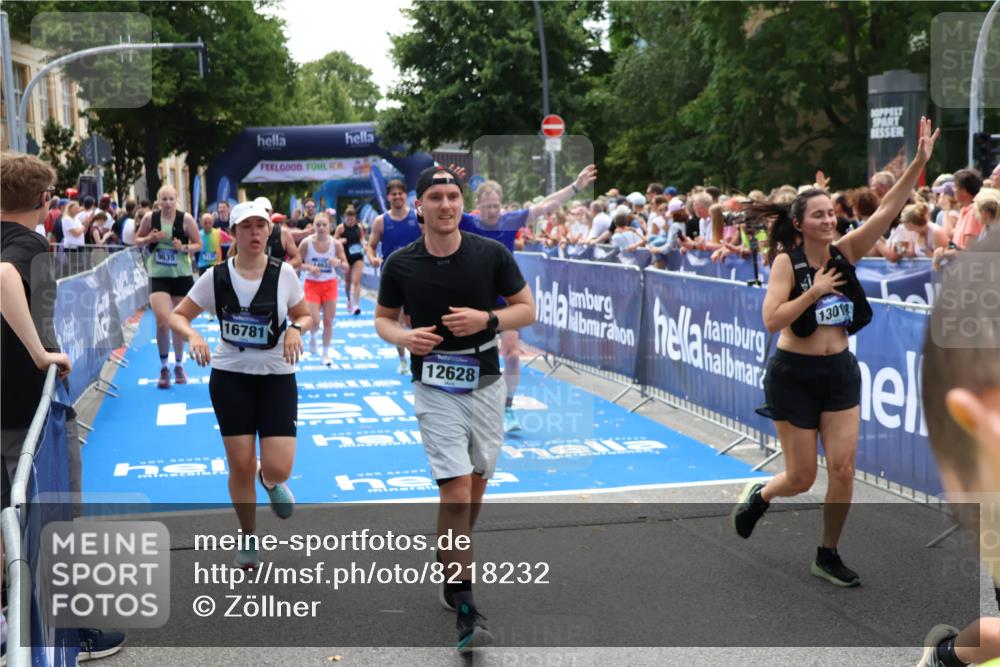 29.06.2025 - hella hamburg halbmarathon Zöllner http://msf.ph/oto/8218232 29.06.2025 11:24:43 Ziel 1694, 2097, 2886, 3458, 6556, 7114, 7115, 7188, 7190, 7248, 9567, 9635, 10989, 13031, 14633, 16154, 16631, 16781 meine-sportfotos.de