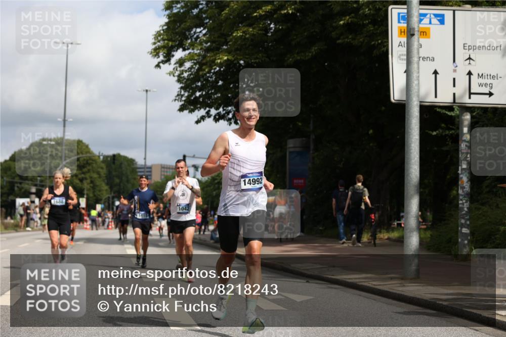 29.06.2025 - hella hamburg halbmarathon Yannick Fuchs http://msf.ph/oto/8218243 29.06.2025 10:32:58 20KM 1042, 1615, 1688, 1710, 2262, 2296, 2745, 2849, 3530, 4148, 5091, 5248, 6095, 7110, 7229, 8002, 8091, 9171, 11049, 11379, 11952, 12915, 13755, 14688, 14992, 16075, 17623, 18276, 18529, 18584, 18761 meine-sportfotos.de
