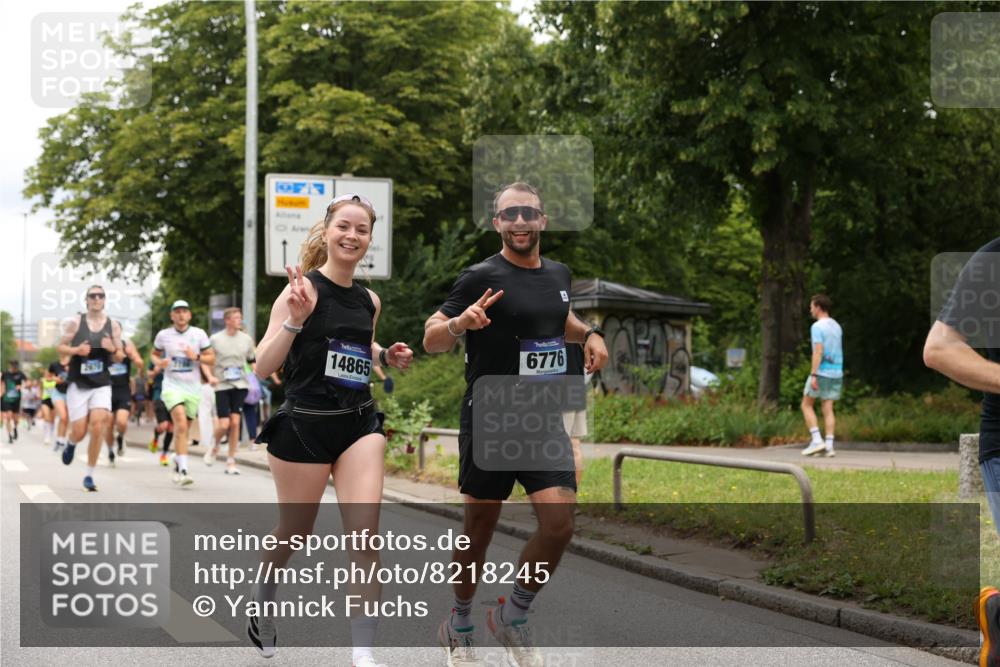 29.06.2025 - hella hamburg halbmarathon Yannick Fuchs http://msf.ph/oto/8218245 29.06.2025 10:45:54 20KM 2287, 2364, 2396, 2397, 2595, 2670, 2718, 2818, 4033, 4140, 4814, 5008, 5102, 6286, 6657, 6776, 7409, 7724, 7786, 8371, 8413, 8710, 8856, 9074, 9082, 9656, 9869, 11551, 11791, 12224, 12367, 12580, 13015, 13047, 13051, 13726, 13792, 14122, 14561, 14865, 14994, 15356, 15643, 15727, 15829, 15831, 16003, 16179, 16591, 17033, 17131, 17682, 17815, 17962, 17978, 17997, 18019, 18475, 18869, 18982 meine-sportfotos.de