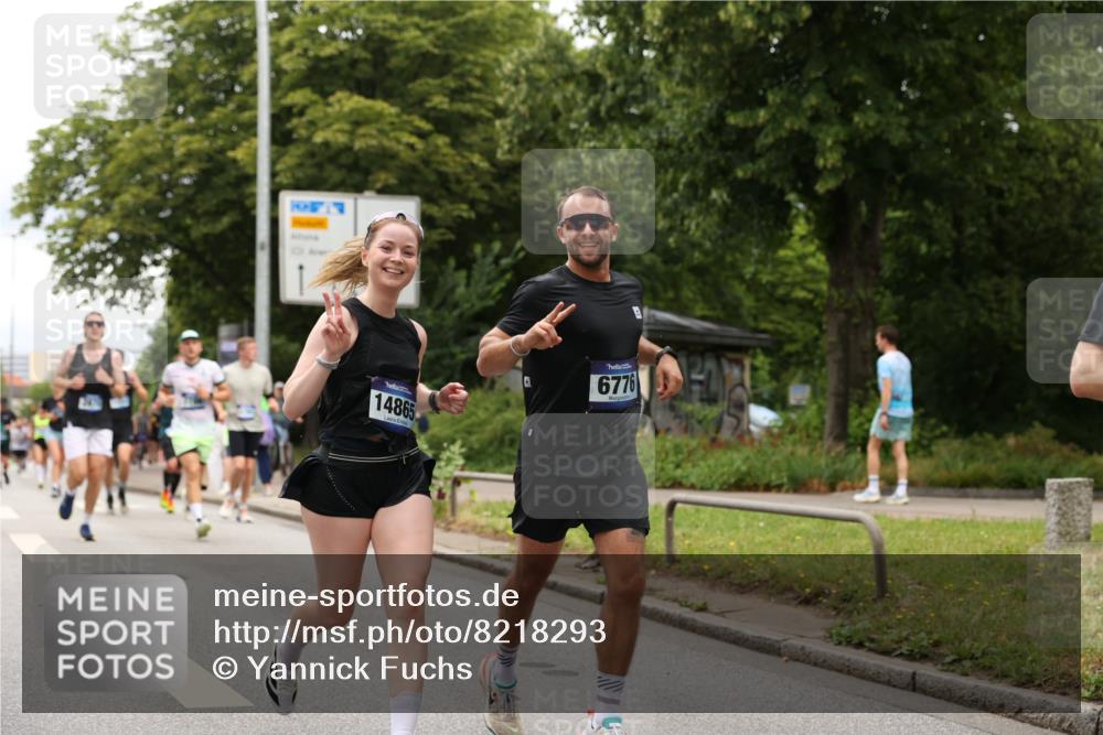 29.06.2025 - hella hamburg halbmarathon Yannick Fuchs http://msf.ph/oto/8218293 29.06.2025 10:45:54 20KM 2287, 2364, 2396, 2397, 2595, 2670, 2718, 2818, 4033, 4140, 4814, 5008, 5102, 6286, 6657, 6776, 7409, 7724, 7786, 8371, 8413, 8710, 8856, 9074, 9082, 9656, 9869, 11551, 11791, 12224, 12367, 12580, 13015, 13047, 13051, 13726, 13792, 14122, 14561, 14865, 14994, 15356, 15643, 15727, 15829, 15831, 16003, 16179, 16591, 17033, 17131, 17682, 17815, 17962, 17978, 17997, 18019, 18475, 18869, 18982 meine-sportfotos.de