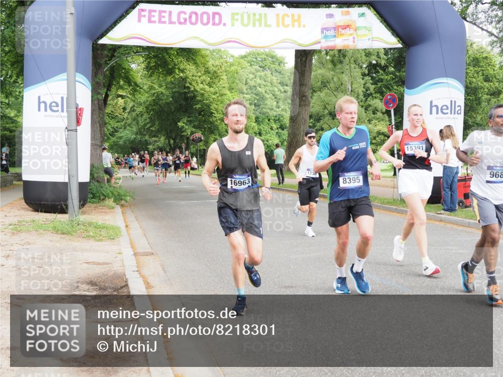 29.06.2025 - hella hamburg halbmarathon MichiJ http://msf.ph/oto/8218301 29.06.2025 10:23:56 Zwischen KM18-KM19 1002, 1644, 8395, 8864, 9686, 12369, 15391, 16140, 16695, 16811, 16963, 17826 meine-sportfotos.de