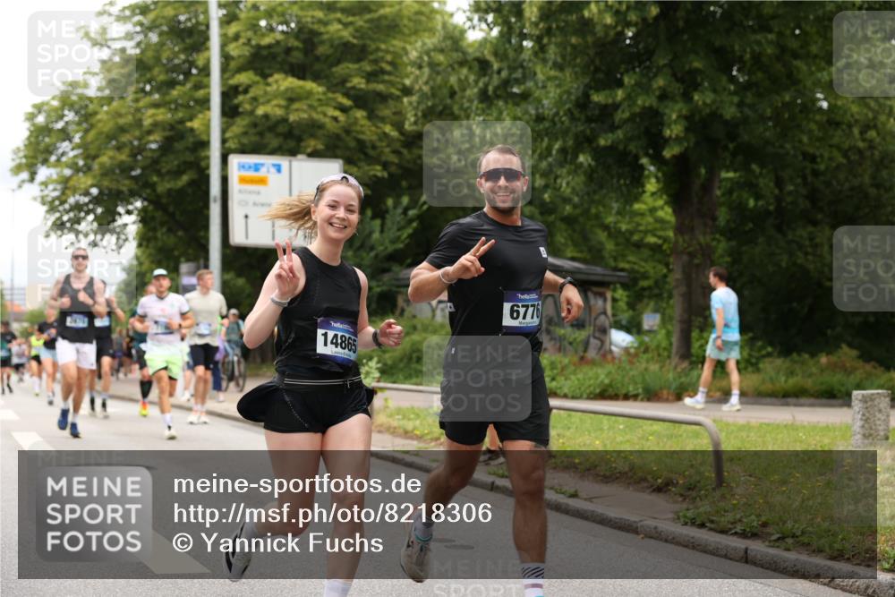 29.06.2025 - hella hamburg halbmarathon Yannick Fuchs http://msf.ph/oto/8218306 29.06.2025 10:45:54 20KM 2287, 2364, 2396, 2397, 2595, 2670, 2718, 2818, 4033, 4140, 4814, 5008, 5102, 6286, 6657, 6776, 7409, 7724, 7786, 8371, 8413, 8710, 8856, 9074, 9082, 9656, 9869, 11551, 11791, 12224, 12367, 12580, 13015, 13047, 13051, 13726, 13792, 14122, 14561, 14865, 14994, 15356, 15643, 15727, 15829, 15831, 16003, 16179, 16591, 17033, 17131, 17682, 17815, 17962, 17978, 17997, 18019, 18475, 18869, 18982 meine-sportfotos.de