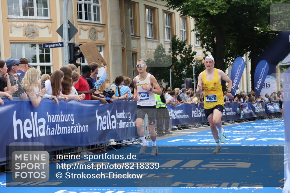 29.06.2025 - hella hamburg halbmarathon Strokosch-Dieckow http://msf.ph/oto/8218339 29.06.2025 10:27:25 Ziel 4678, 9804, 13941, 14019, 15136, 15576, 18567, 19114 meine-sportfotos.de