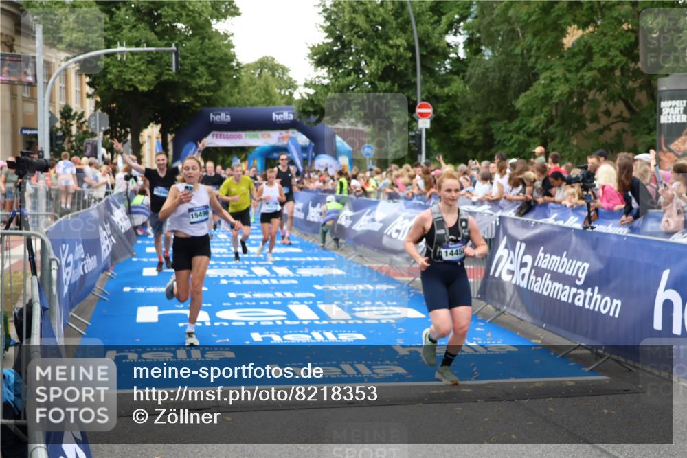 29.06.2025 - hella hamburg halbmarathon Zöllner http://msf.ph/oto/8218353 29.06.2025 10:51:48 Ziel 2396, 6286, 7224, 8710, 8819, 12224, 14458, 15427, 15496, 15727, 15831, 15899, 16907, 17682, 19053 meine-sportfotos.de