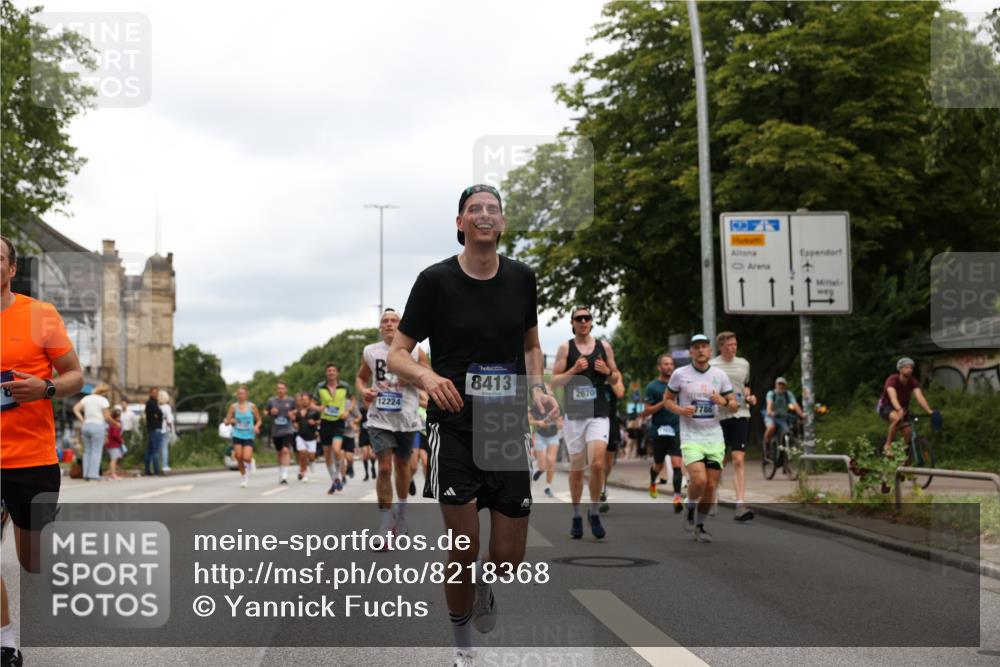 29.06.2025 - hella hamburg halbmarathon Yannick Fuchs http://msf.ph/oto/8218368 29.06.2025 10:45:54 20KM 2287, 2364, 2396, 2397, 2595, 2670, 2718, 2818, 4033, 4140, 4814, 5008, 5102, 6286, 6657, 6776, 7409, 7724, 7786, 8371, 8413, 8710, 8856, 9074, 9082, 9656, 9869, 11551, 11791, 12224, 12367, 12580, 13015, 13047, 13051, 13726, 13792, 14122, 14561, 14865, 14994, 15356, 15643, 15727, 15829, 15831, 16003, 16179, 16591, 17033, 17131, 17682, 17815, 17962, 17978, 17997, 18019, 18475, 18869, 18982 meine-sportfotos.de