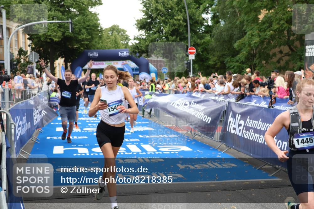 29.06.2025 - hella hamburg halbmarathon Zöllner http://msf.ph/oto/8218385 29.06.2025 10:51:49 Ziel 2396, 6286, 7224, 8710, 8819, 9793, 12224, 15427, 15496, 15727, 15831, 15899, 16907, 17682, 19053 meine-sportfotos.de