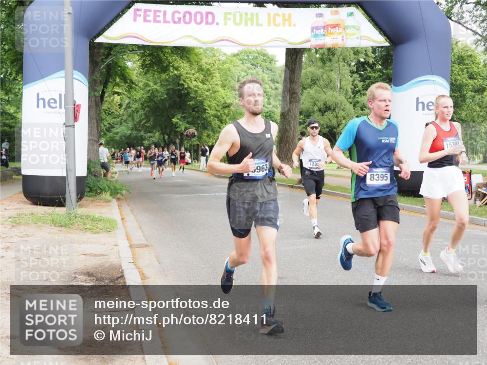 29.06.2025 - hella hamburg halbmarathon MichiJ http://msf.ph/oto/8218411 29.06.2025 10:23:56 Zwischen KM18-KM19 1002, 1644, 8395, 8864, 9686, 12369, 15391, 16140, 16695, 16811, 16963, 17826 meine-sportfotos.de