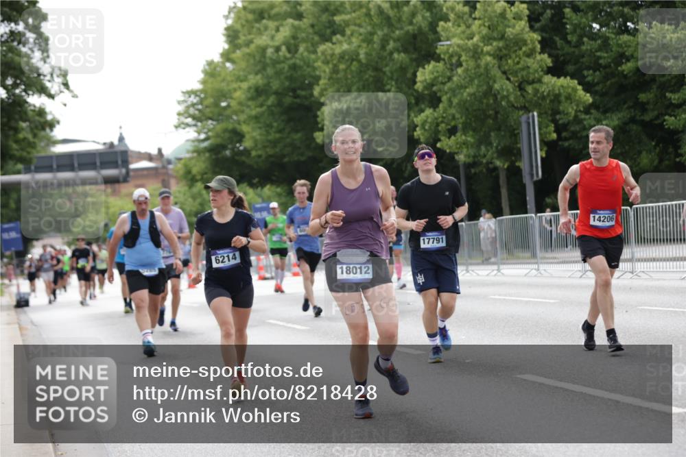 29.06.2025 - hella hamburg halbmarathon Jannik Wohlers http://msf.ph/oto/8218428 29.06.2025 10:27:11 Lombardsbrücke 2080, 3389, 4372, 5285, 6214, 7764, 7978, 8085, 10158, 10412, 10413, 11256, 12500, 13043, 14206, 16838, 17427, 17791, 18012, 18097, 18301, 18766 meine-sportfotos.de